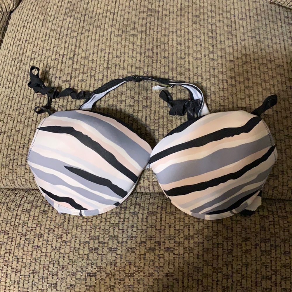 Sz 38c bra by Q-T